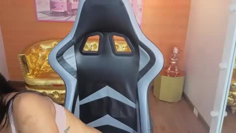 emily_smith_t online show from July 10, 2026, 12:41 pm