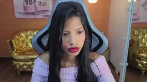 emily_smith_t online show from July 13, 2026, 12:41 pm