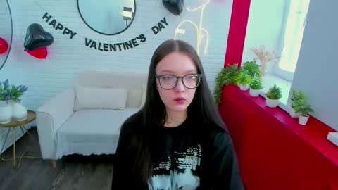 Snapshot of emily_tendermeow chatting on February 13, 2026, 10:33 am Emily online show from February 13, 2026, 10:33 am