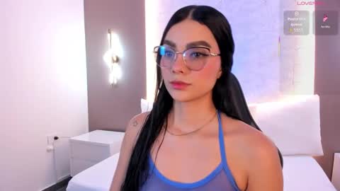 Snapshot of emily_tolson chatting on December 22, 2025, 7:11 pm emily_tolson online show from December 22, 2025, 7:11 pm