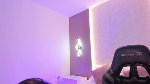 Snapshot of emily_tolson chatting on February 25, 2026, 11:42 am emily_tolson online show from February 25, 2026, 11:42 am