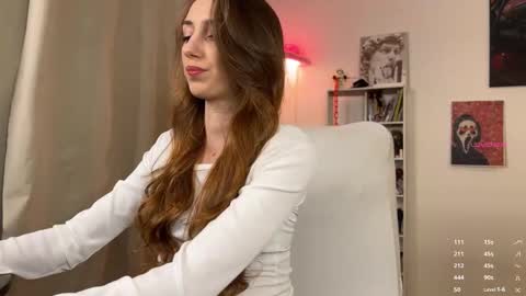 Snapshot of emily_w0w_ chatting on February 28, 2026, 5:25 pm Lia online show from February 28, 2026, 5:25 pm