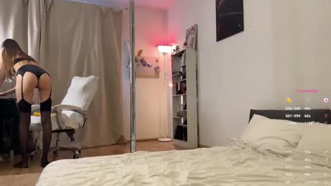 Snapshot of emily_w0w_ chatting on March 13, 2026, 6:31 am Lia online show from March 13, 2026, 6:31 am