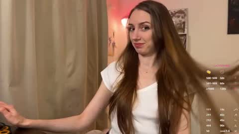 Snapshot of emily_w0w_ chatting on April 26, 2026, 4:26 pm Lia online show from April 26, 2026, 4:26 pm