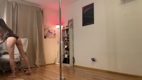 Snapshot of emily_w0w_ chatting on May 31, 2026, 7:15 pm Lia online show from May 31, 2026, 7:15 pm