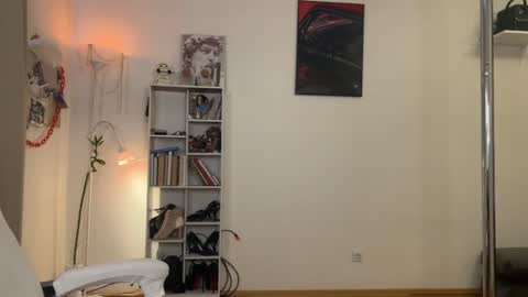 Snapshot of emily_w0w_ chatting on July 13, 2026, 2:42 pm Lia online show from July 13, 2026, 2:42 pm