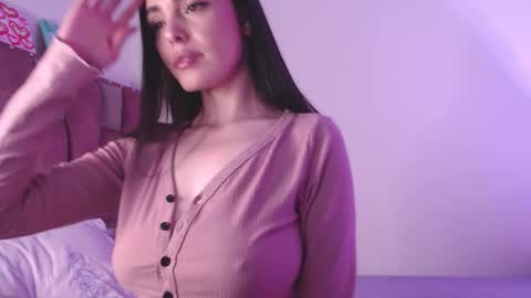 emily_w2 online show from November 3, 2025, 3:52 am