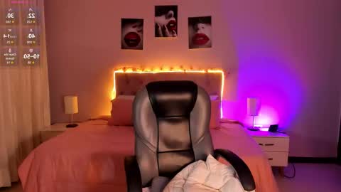 Snapshot of emily_warren__ chatting on March 20, 2026, 8:57 pm emily_warren__ online show from March 20, 2026, 8:57 pm