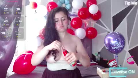 Snapshot of emily_white00 chatting on February 14, 2026, 7:10 pm emily online show from February 14, 2026, 7:10 pm