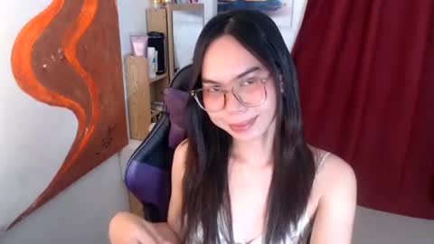 emily_xo143 online show from June 21, 2026, 5:59 pm