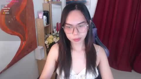 emily_xo143 online show from June 22, 2026, 9:50 am