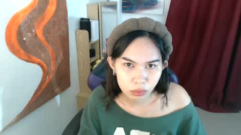 emily_xo143 online show from June 27, 2026, 11:37 am