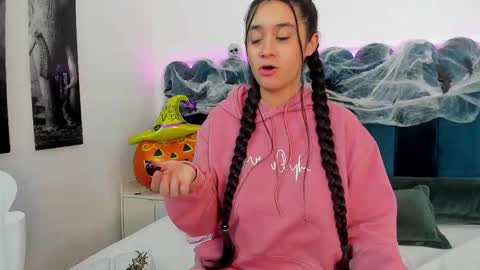 Emilyyy online show from October 24, 2025, 11:34 pm