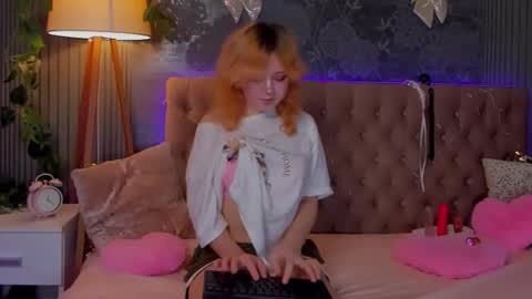 Baby Emelli online show from December 19, 2025, 7:15 am