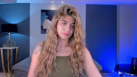 Snapshot of emilyarmstrong chatting on January 12, 2026, 8:03 pm Emily Armstrong online show from January 12, 2026, 8:03 pm