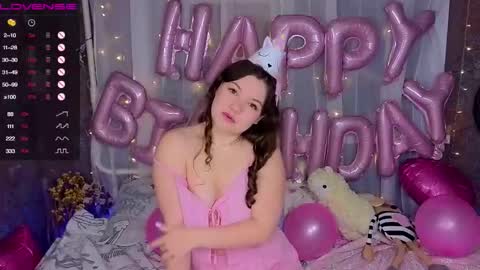 artist Emily online show from October 5, 2025, 6:28 pm