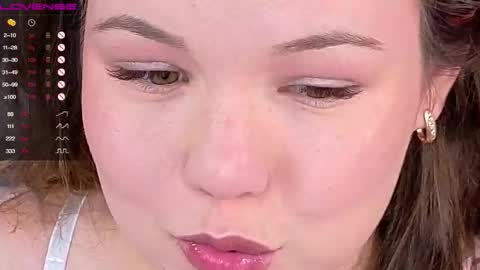 artist Emily online show from November 8, 2025, 7:12 pm