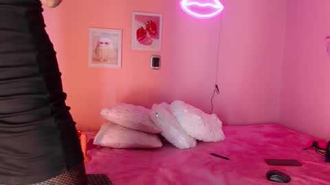 Snapshot of emilycollins__ chatting on March 5, 2026, 2:51 am Emily online show from March 5, 2026, 2:51 am