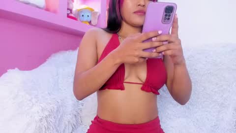 Snapshot of emilycristal chatting on March 8, 2025, 2:12 am Emily online show from March 8, 2025, 2:12 am