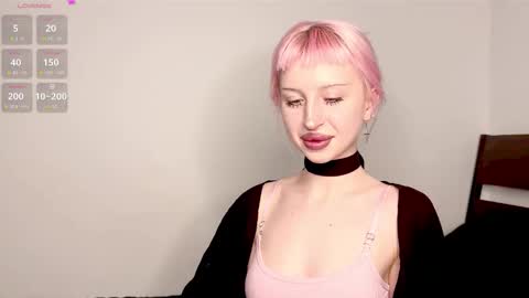 Snapshot of emilycutegirl chatting on February 7, 2026, 5:05 pm Emily online show from February 7, 2026, 5:05 pm