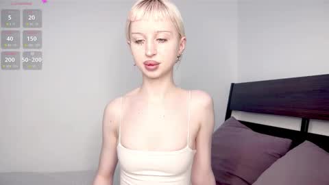 Snapshot of emilycutegirl chatting on February 21, 2026, 6:42 pm Emily online show from February 21, 2026, 6:42 pm