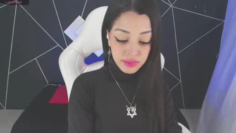 Snapshot of emilydaft chatting on November 8, 2025, 2:39 pm fari online show from November 8, 2025, 2:39 pm