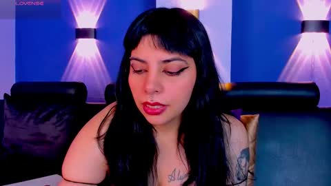 Snapshot of emilydarkwood chatting on October 2, 2025, 2:02 pm Emily online show from October 2, 2025, 2:02 pm