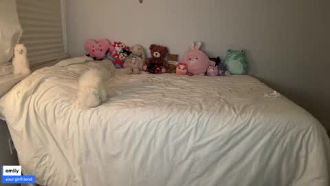 emilyfawn online show from October 16, 2025, 3:29 am