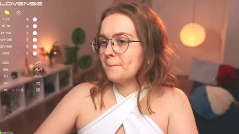 Snapshot of emilyforelsket chatting on December 22, 2024, 3:33 pm Emily online show from December 22, 2024, 3:33 pm