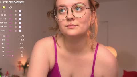 Snapshot of emilyforelsket chatting on December 28, 2024, 3:04 pm Emily online show from December 28, 2024, 3:04 pm