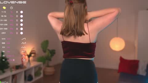 Snapshot of emilyforelsket chatting on January 19, 2025, 3:10 pm Emily online show from January 19, 2025, 3:10 pm