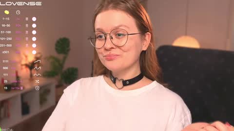 Snapshot of emilyforelsket chatting on February 3, 2025, 3:27 pm Emily online show from February 3, 2025, 3:27 pm