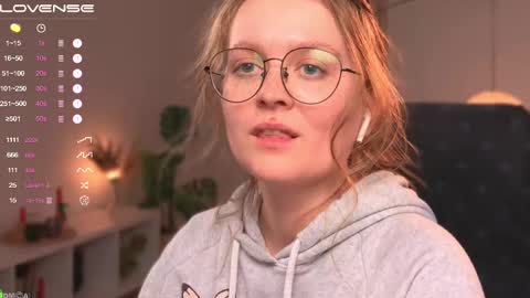 Snapshot of emilyforelsket chatting on February 23, 2025, 6:23 pm Emily online show from February 23, 2025, 6:23 pm