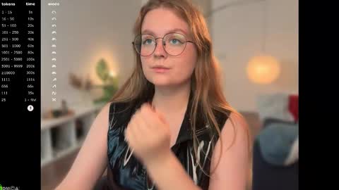 Snapshot of emilyforelsket chatting on October 10, 2025, 12:15 pm Emily online show from October 10, 2025, 12:15 pm