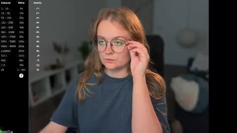 Snapshot of emilyforelsket chatting on October 11, 2025, 12:04 pm Emily online show from October 11, 2025, 12:04 pm