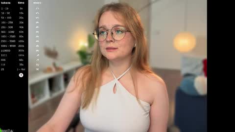 Snapshot of emilyforelsket chatting on October 13, 2025, 12:16 pm Emily online show from October 13, 2025, 12:16 pm