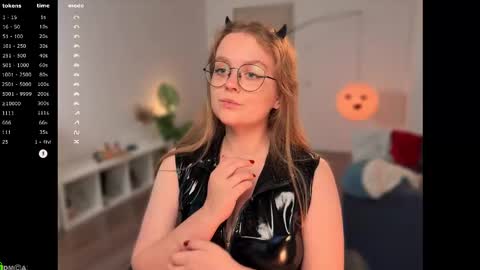 Snapshot of emilyforelsket chatting on November 1, 2025, 12:18 pm Emily online show from November 1, 2025, 12:18 pm