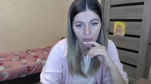 Snapshot of emilyfork chatting on November 23, 2025, 8:25 am emilyfork online show from November 23, 2025, 8:25 am