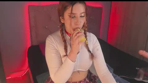 Snapshot of emilyfox1223 chatting on October 26, 2025, 1:22 am rosse foxter online show from October 26, 2025, 1:22 am