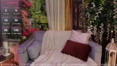 Snapshot of emilygrey_ chatting on February 16, 2025, 3:15 am emilygrey_ online show from February 16, 2025, 3:15 am