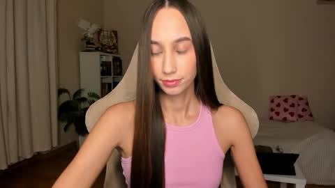 Snapshot of emilyhoston chatting on October 23, 2025, 7:23 pm Alina online show from October 23, 2025, 7:23 pm