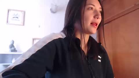 Snapshot of emilyjangcandy_ chatting on February 25, 2025, 5:15 pm Emily Jang online show from February 25, 2025, 5:15 pm