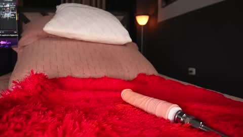 Emily Jhonson online show from November 7, 2025, 3:01 pm