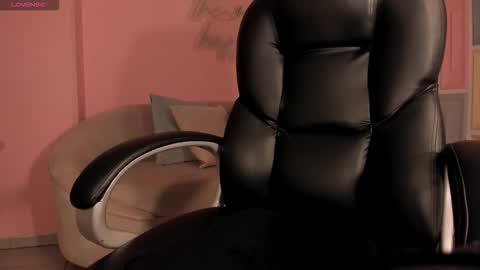 Emily online show from December 14, 2025, 11:42 pm