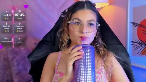 Snapshot of emilyjonesss_ chatting on February 28, 2026, 7:59 pm Emilyjonnes online show from February 28, 2026, 7:59 pm