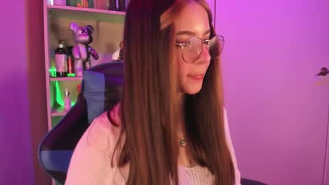 VALEEEN online show from February 7, 2025, 3:52 pm