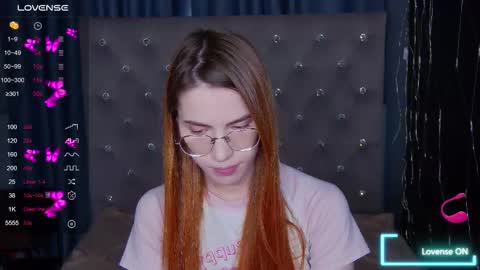 EmilyKents online show from September 12, 2025, 1:49 am