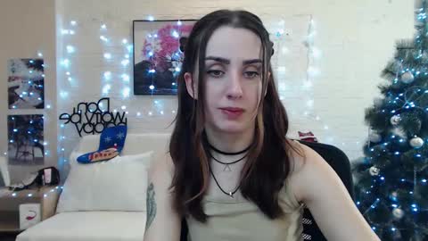 Snapshot of emilylayer chatting on December 22, 2024, 9:09 pm Emyli online show from December 22, 2024, 9:09 pm
