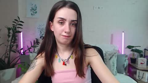 Snapshot of emilylayer chatting on January 29, 2025, 3:01 am Emyli online show from January 29, 2025, 3:01 am