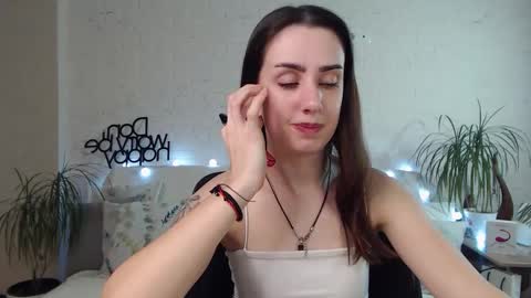 Snapshot of emilylayer chatting on February 9, 2025, 12:06 am Emyli online show from February 9, 2025, 12:06 am